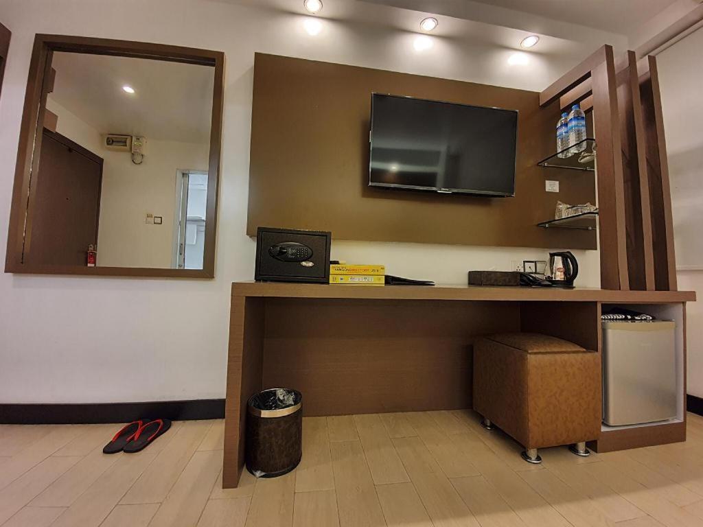 Clover City Center Plus Hotel Yangon Exterior foto