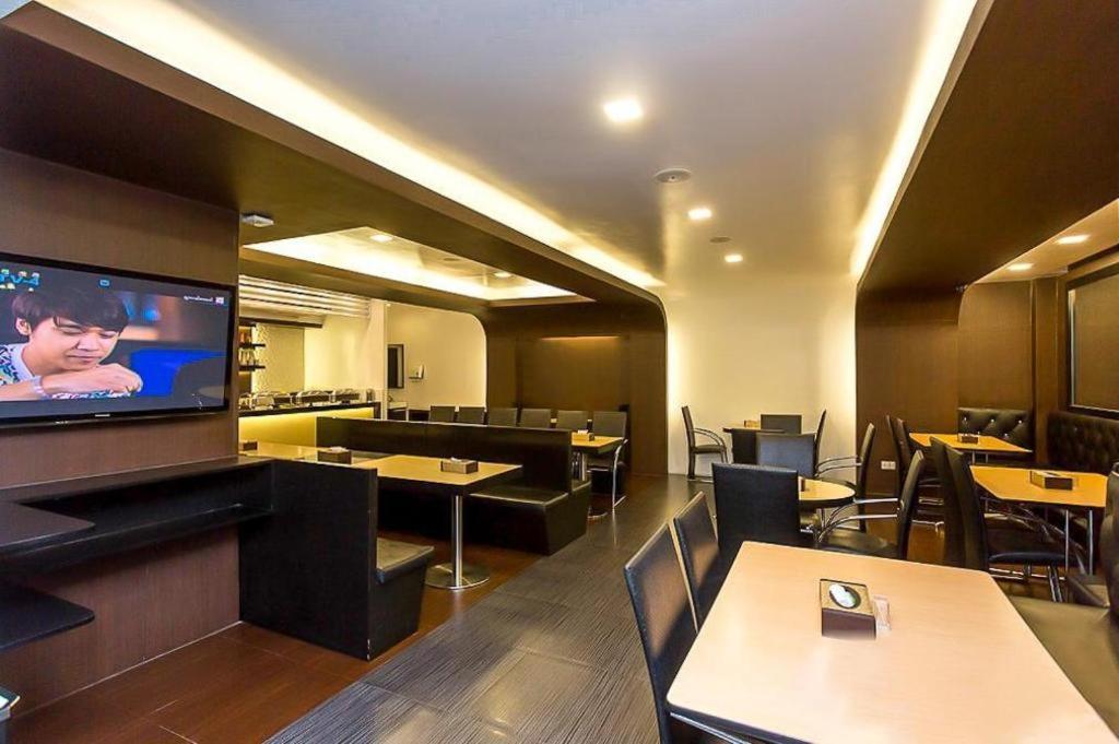 Clover City Center Plus Hotel Yangon Exterior foto