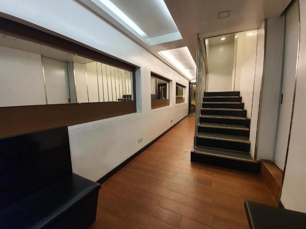 Clover City Center Plus Hotel Yangon Exterior foto