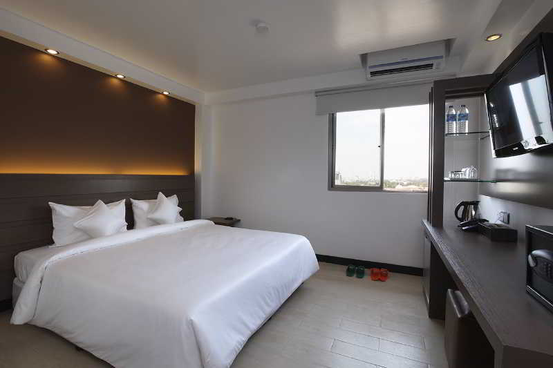 Clover City Center Plus Hotel Yangon Exterior foto