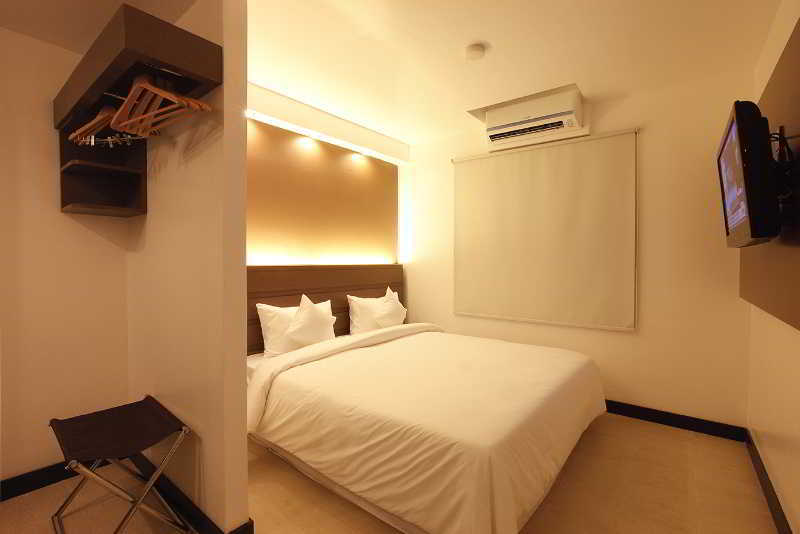 Clover City Center Plus Hotel Yangon Exterior foto