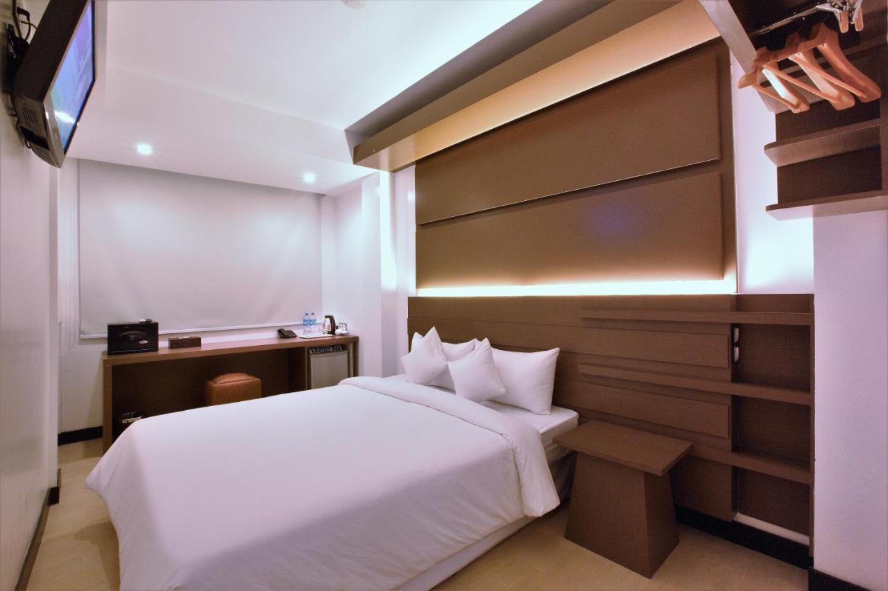 Clover City Center Plus Hotel Yangon Exterior foto
