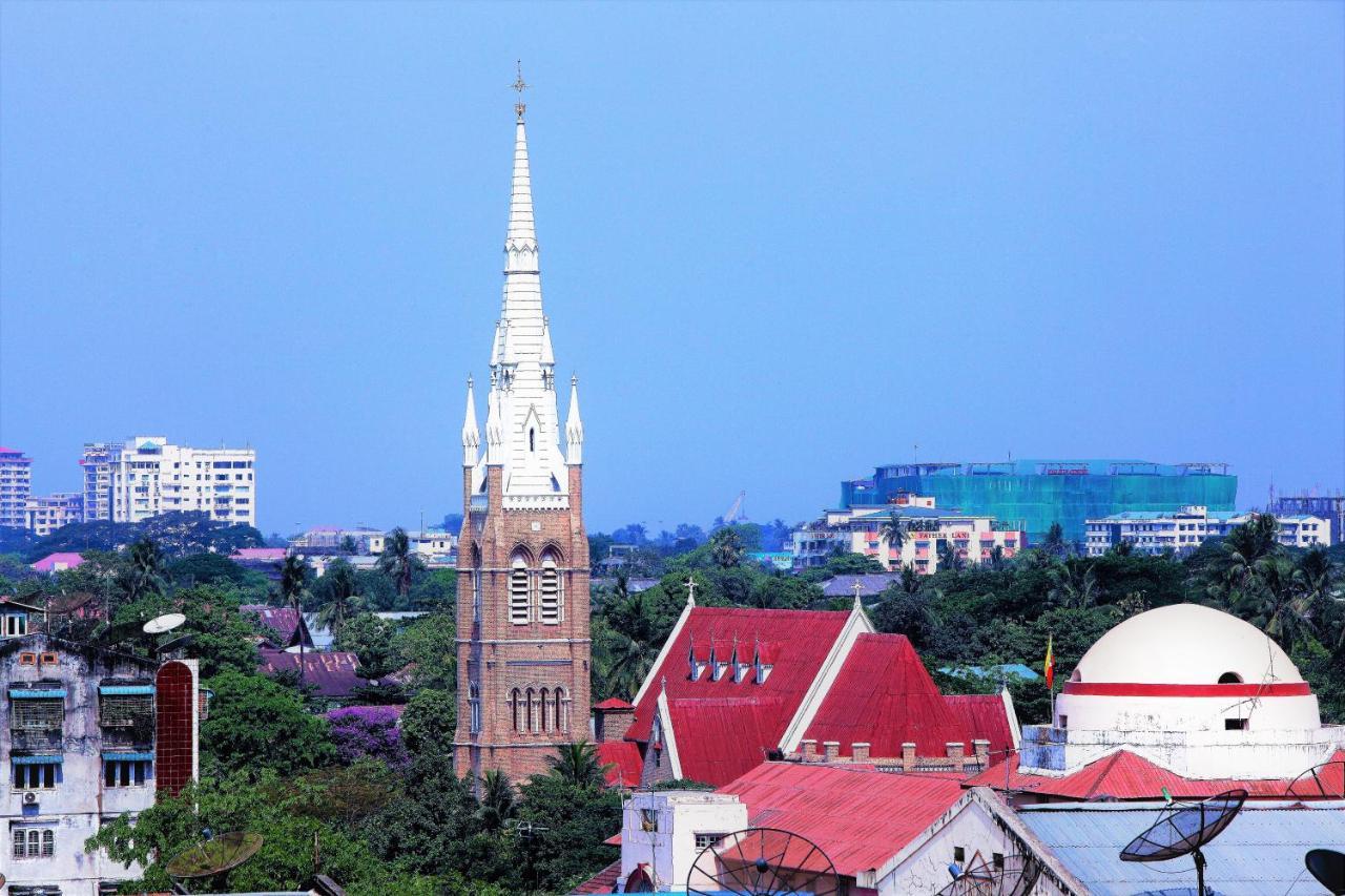Clover City Center Plus Hotel Yangon Exterior foto